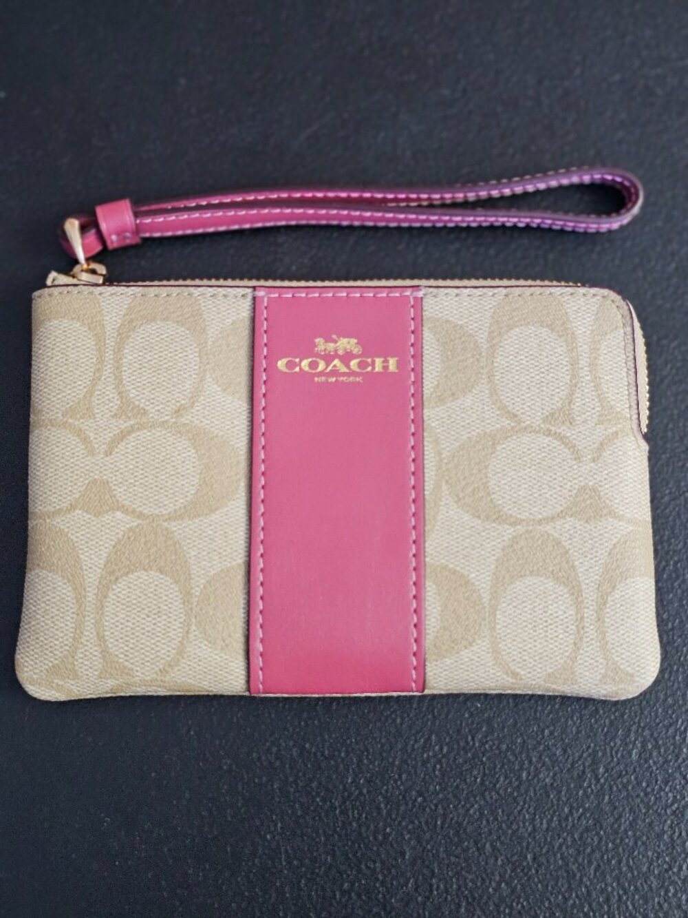 Coach 58035 Corner Zip Wristlet Signature Canvas Light Khaki Rouge NEW